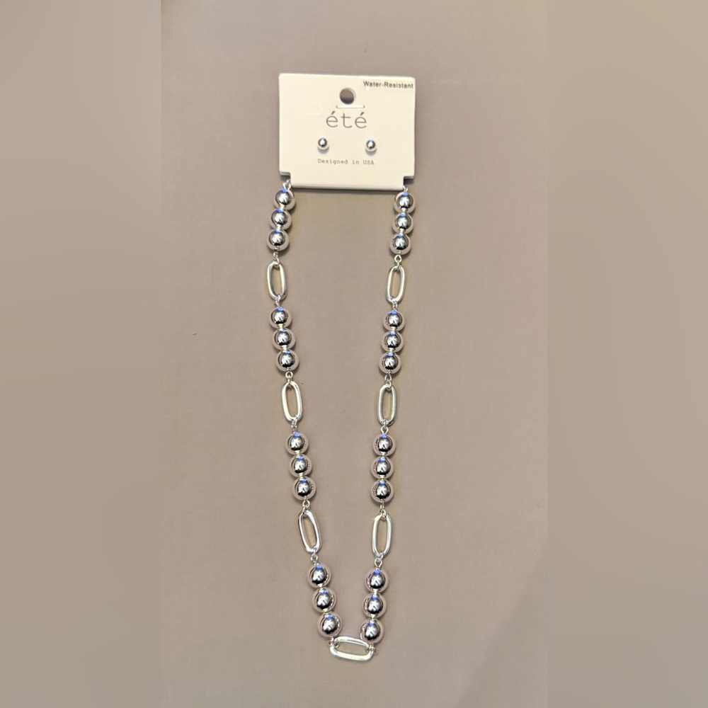 ETE Silver Beaded Necklace